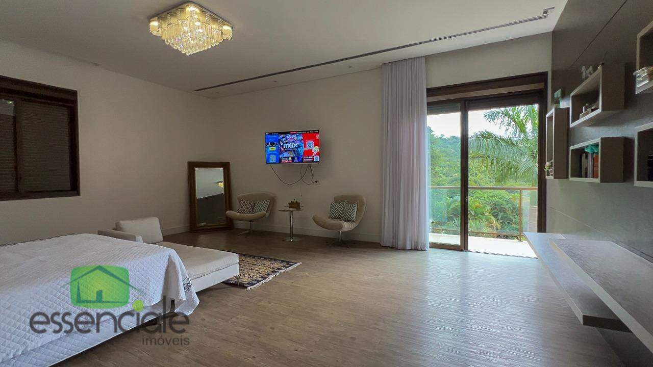 Alugo Casa em condomínio mobiliada 5 suítes com 1.000m2 em Contagem/MG R$ 40.000,00