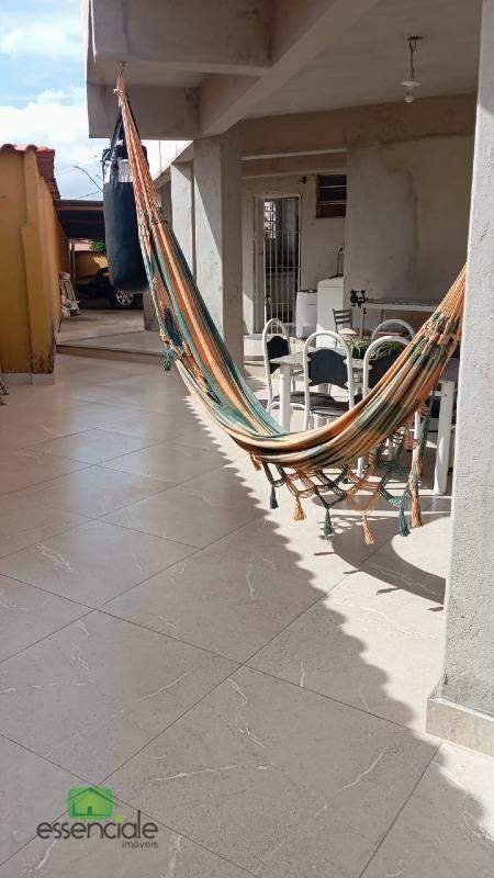 Apartamento com 3 quartos e área privativa no bairro Santa Cruz Industrial a venda por R$450mil