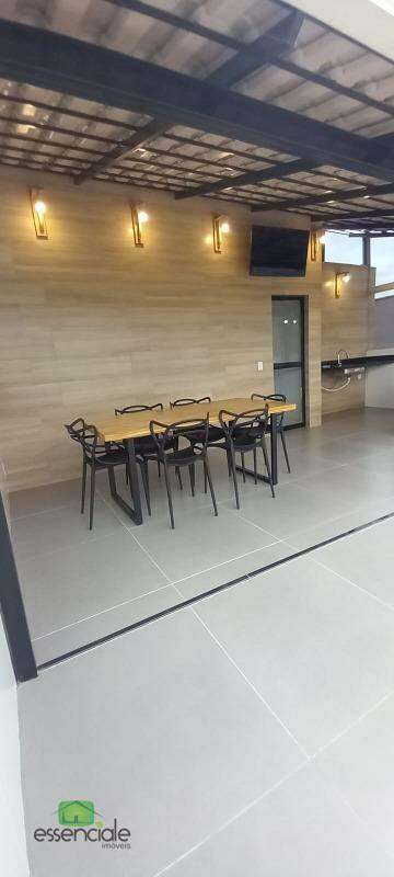 Cobertura à Venda no Bairro Cabral – 2 Quartos com Espaço para Lazer