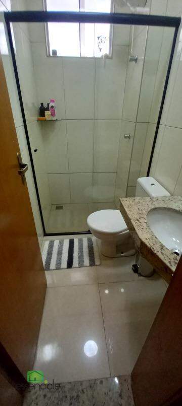 Cobertura à Venda no Bairro Cabral – 2 Quartos com Espaço para Lazer