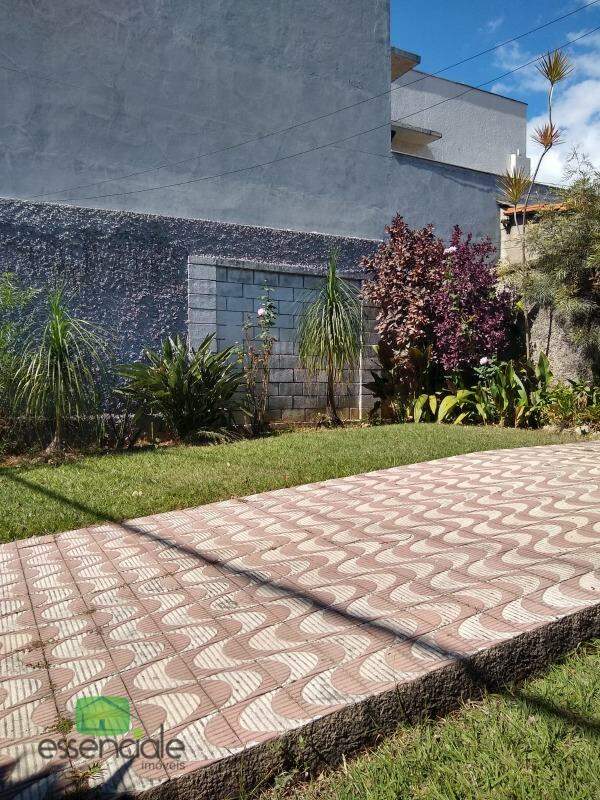 Casa Comercia / Residencial no Bairro Jardim Riacho das Pedras Contagem/MG