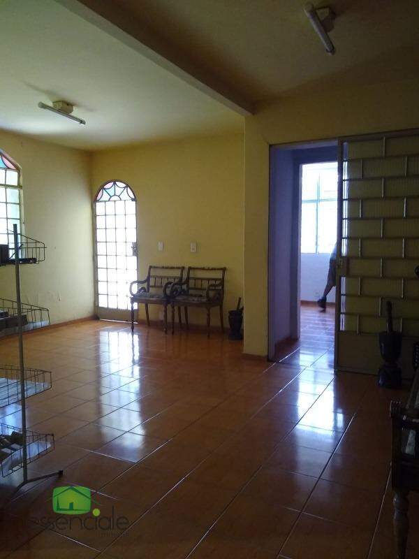 Casa Comercia / Residencial no Bairro Jardim Riacho das Pedras Contagem/MG