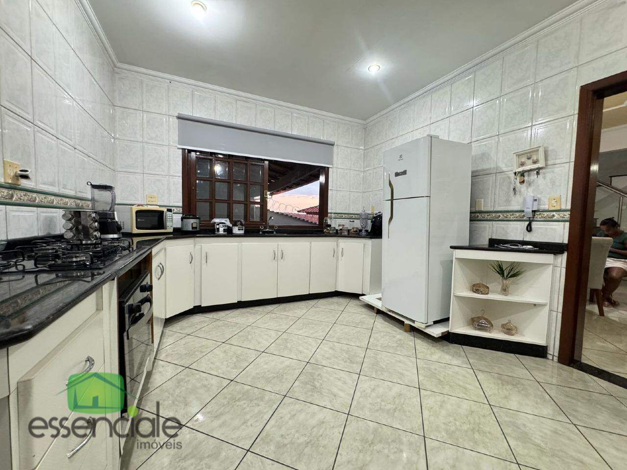 Casa com 5 quartos,5 vagas e piscina no Jardim Industrial á venda