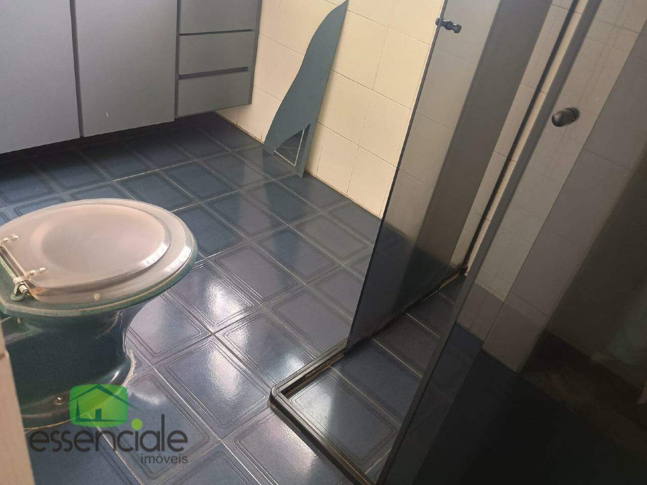 Casa comercial com 8 salas cento de contagem