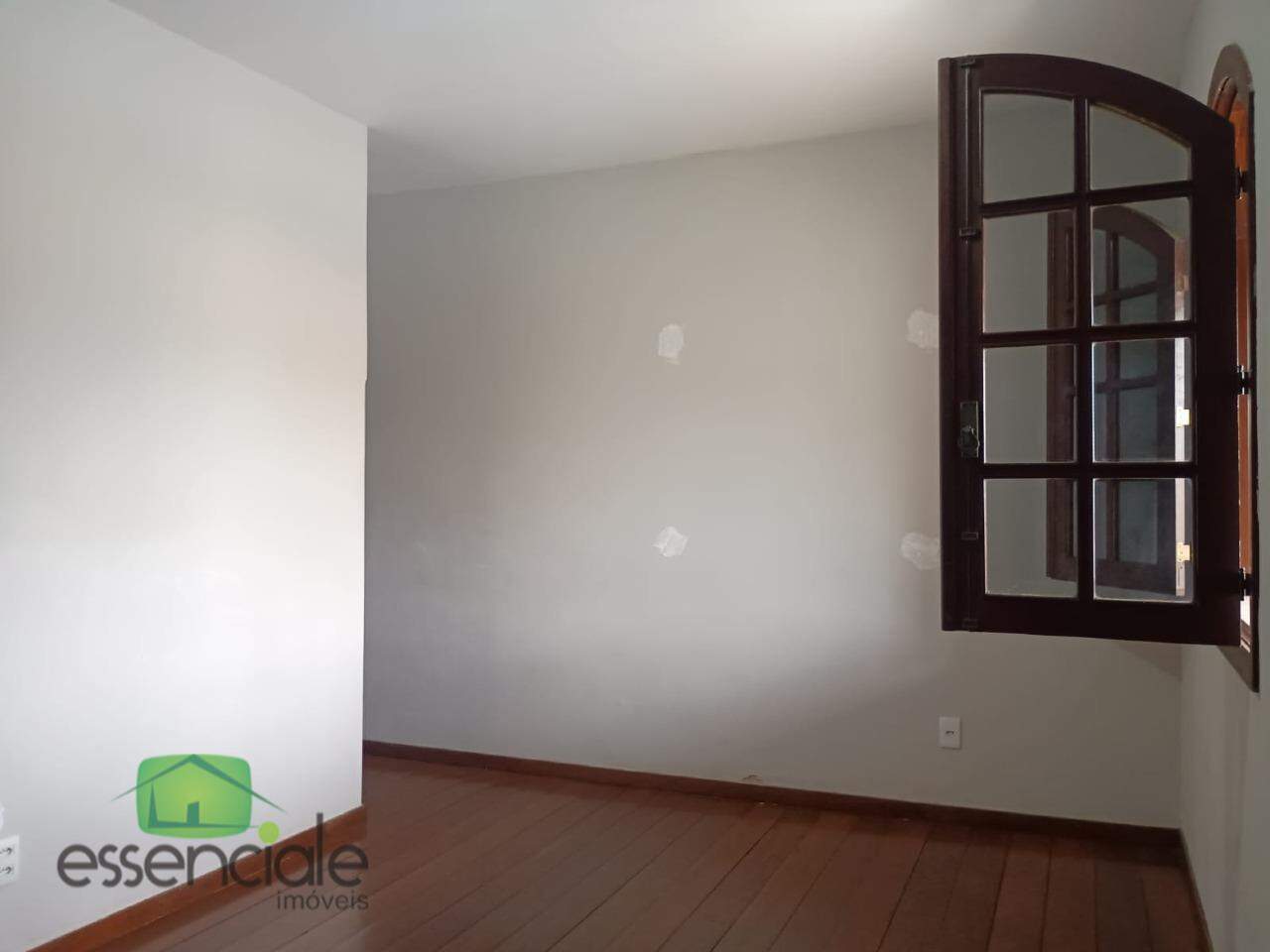 Casa comercial com 8 salas cento de contagem
