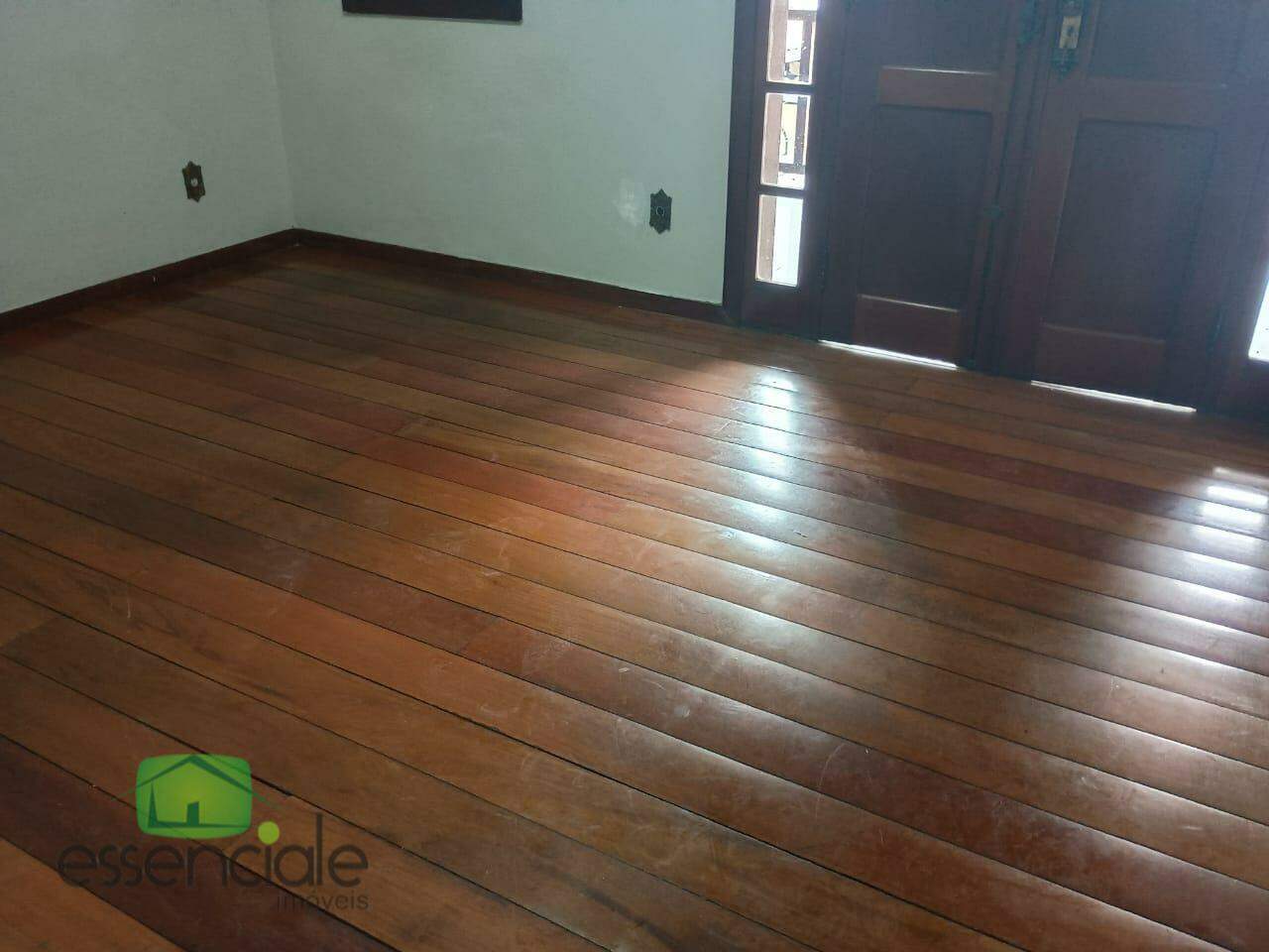 Casa comercial com 8 salas cento de contagem