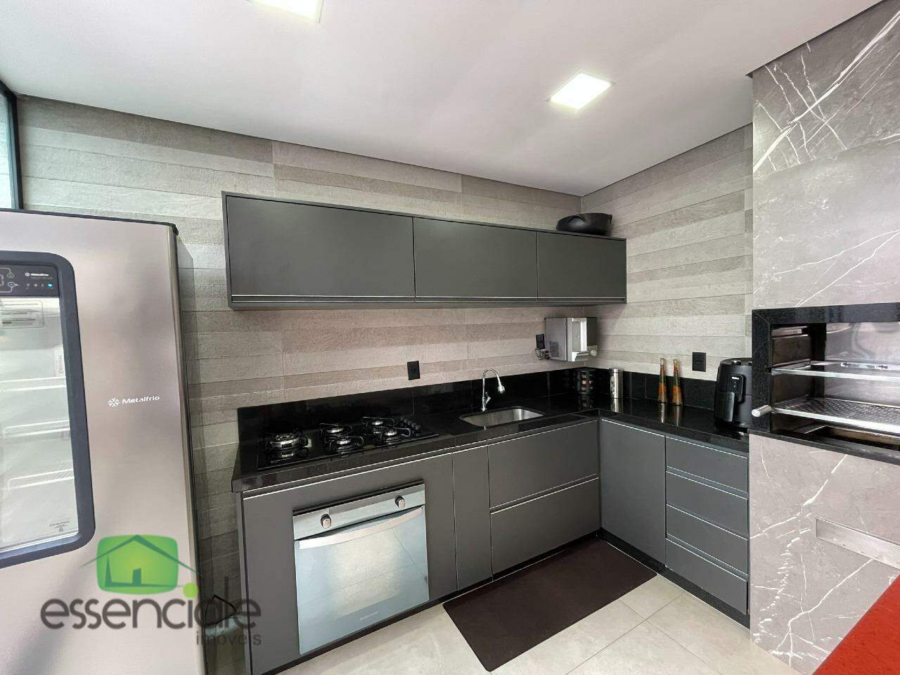 Casa 3 quartos moderna área gourmet 4 vagas bairro europa a venda