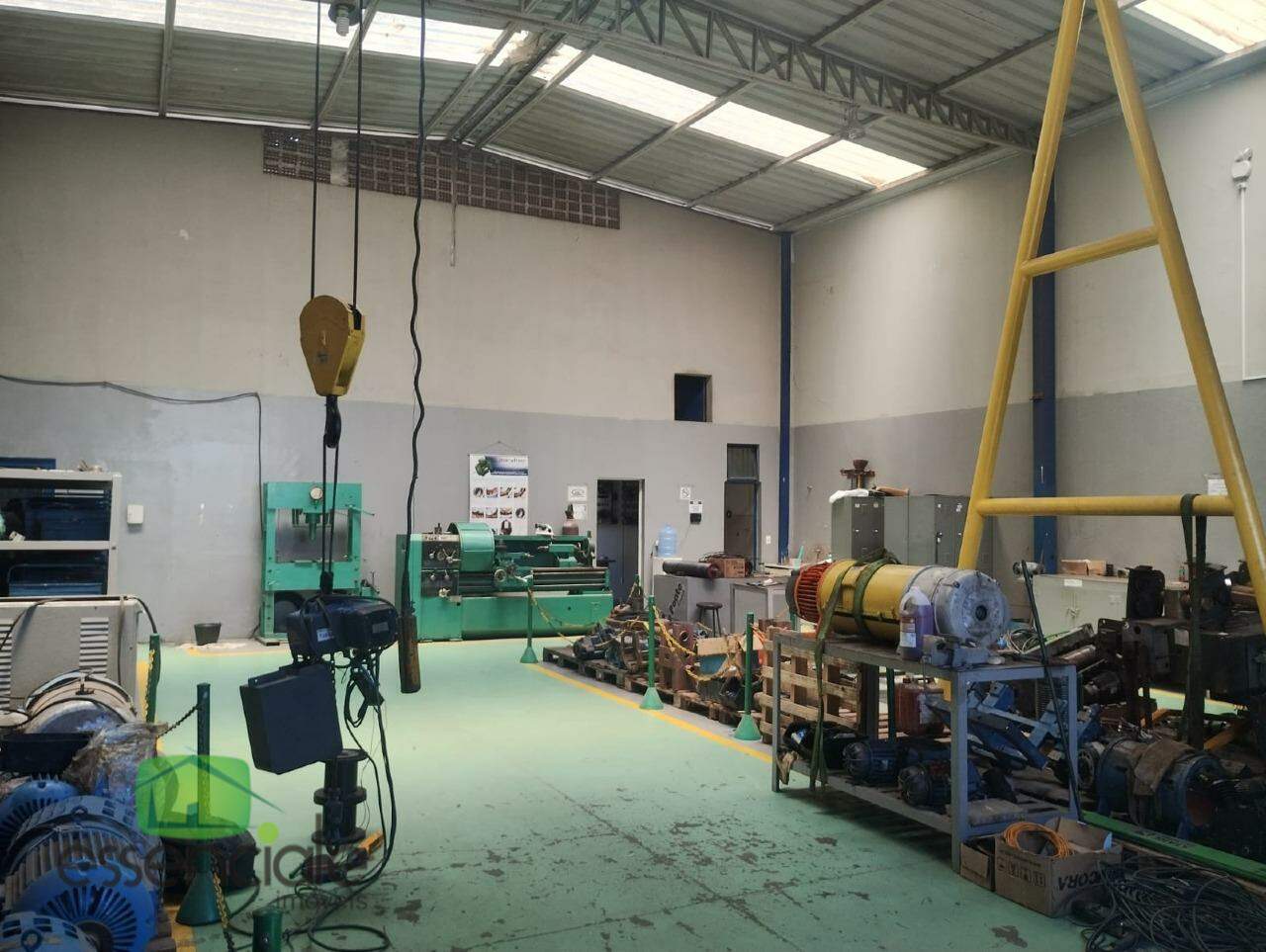 Galpão Comercial/Industrial em Betim (Jardim Piemonte) - 1.716 m², à Venda por R$1.600.000,00