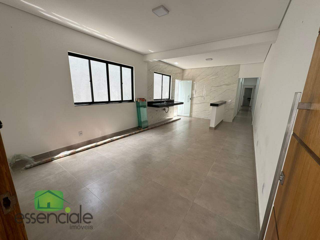 Casa á venda com 3 quartos no bairro Novo Eldorado