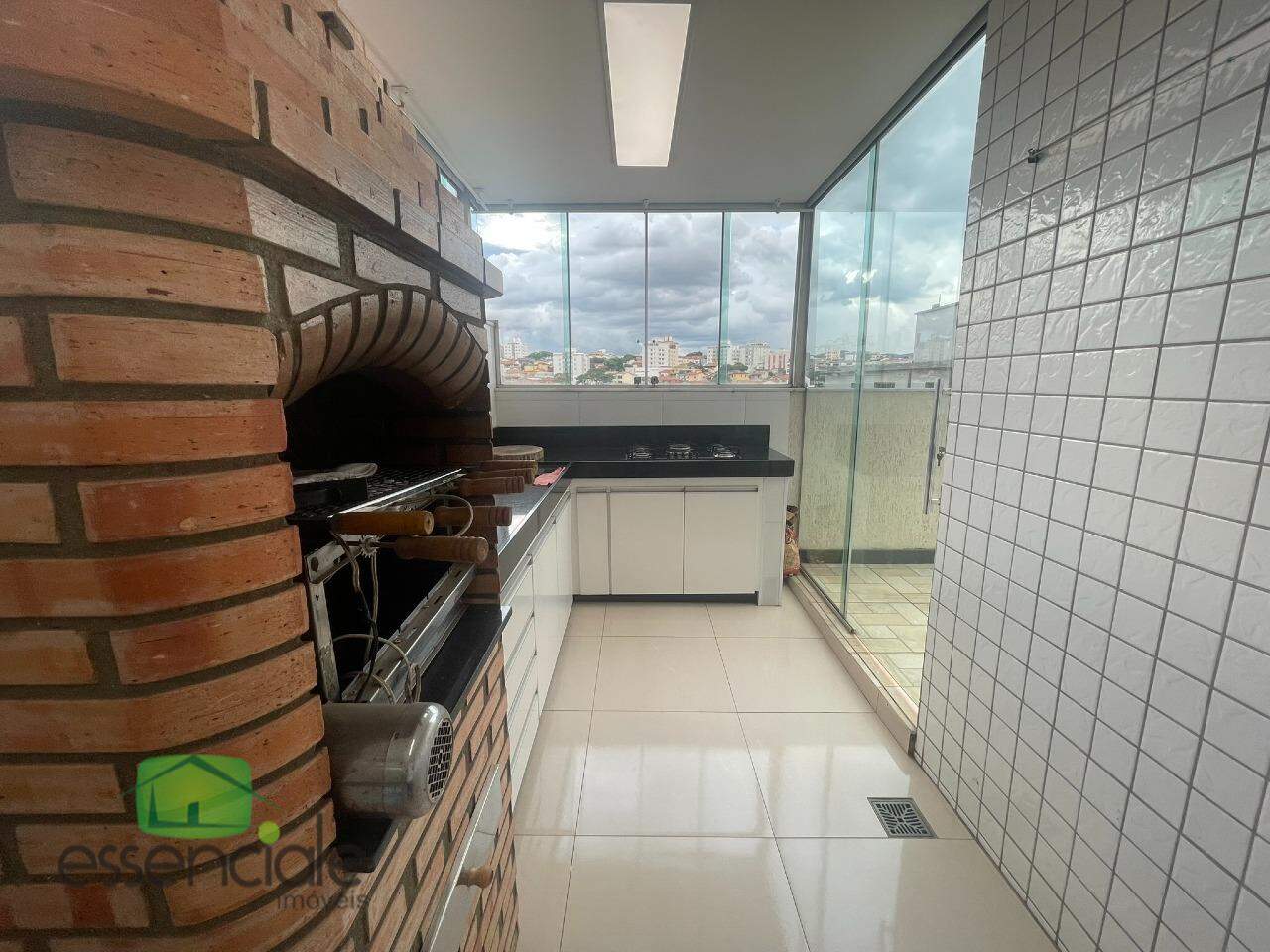 Área privativa em U 3 quartos 3 vagas bairro jardim Vera Cruz (inconfidentes) a venda por 800mil