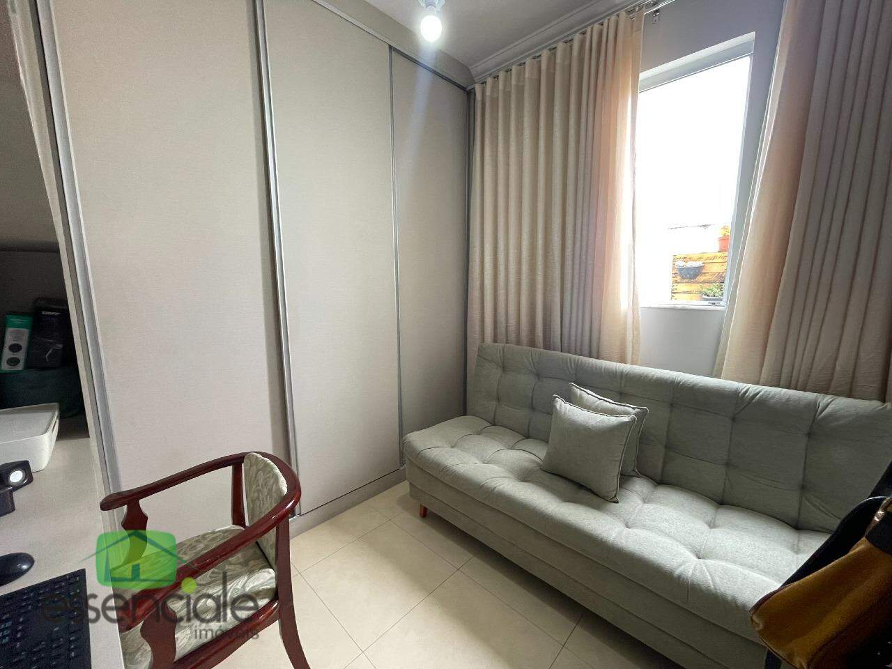 Área privativa 2 quartos suite 1 vaga elevador bairro inconfidentes a venda por 480 mil!