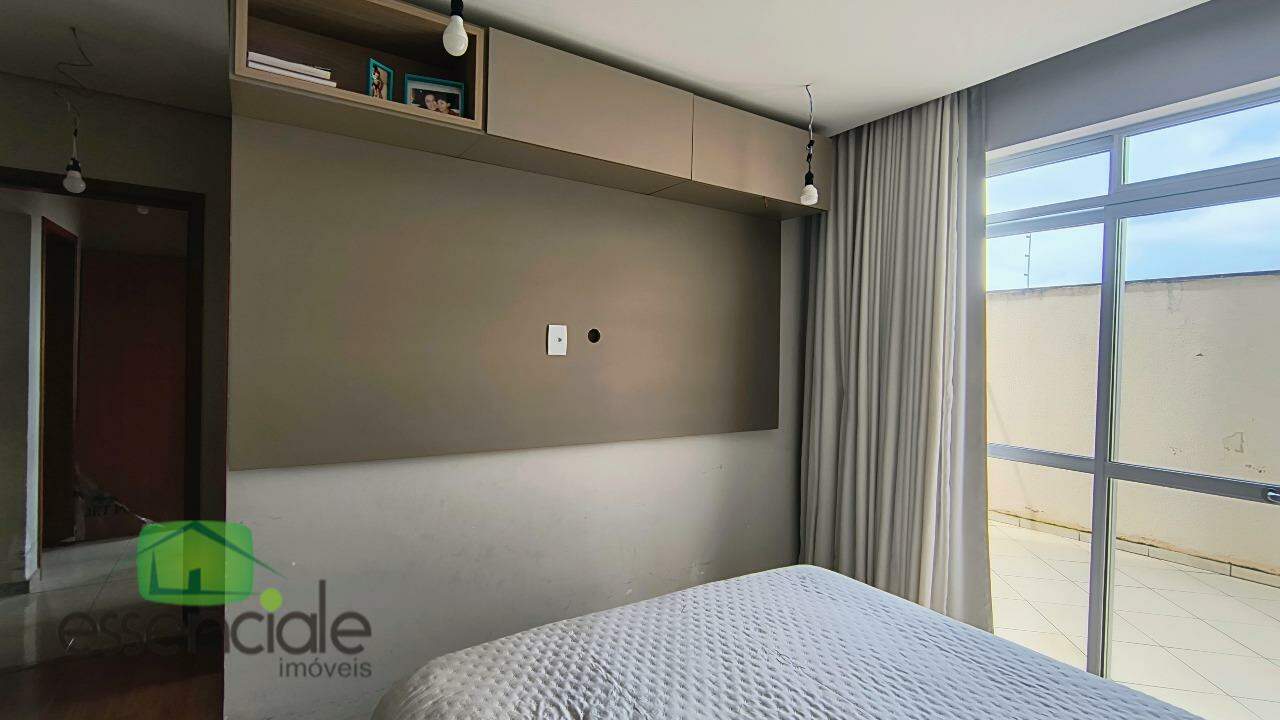 Apartamento com área privativa à venda no bairro Europa, em Contagem - MG