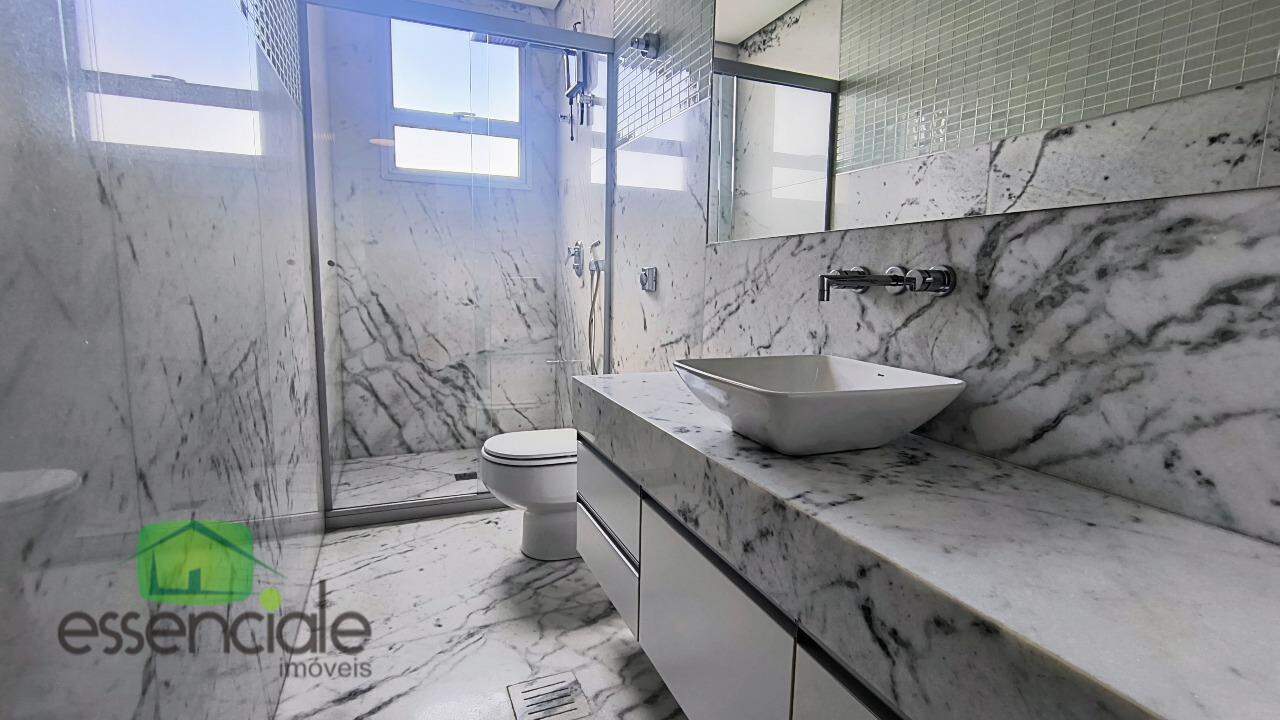 Cobertura 3 quartos, sendo 2 suítes, 4 vagas área gourmet, no Eldorado com 239m2 - R$ 1.890.000,00.