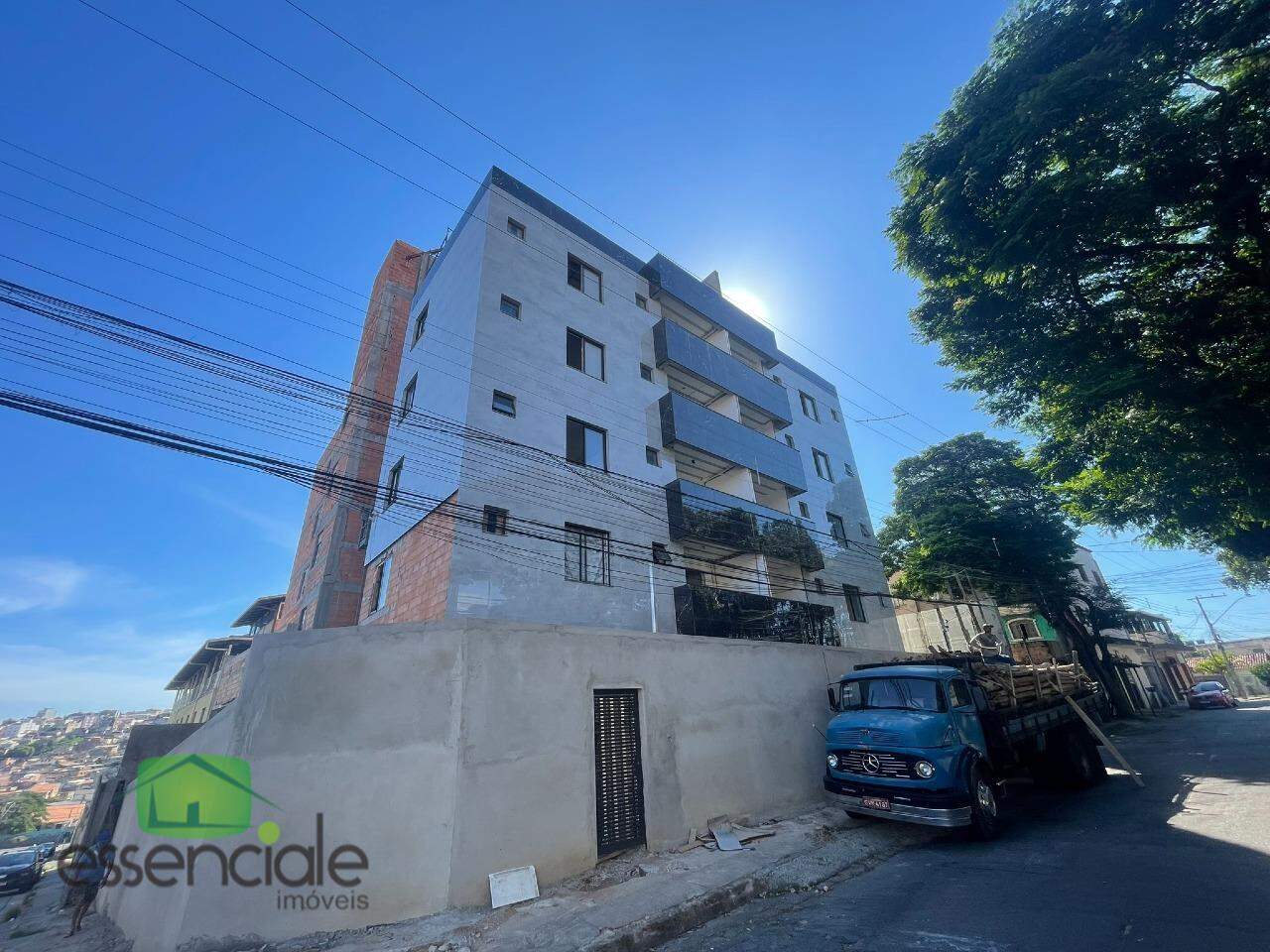 Área Privativa 3 Quartos com Suíte + Elevador | 2 Vagas | Riacho das Pedras