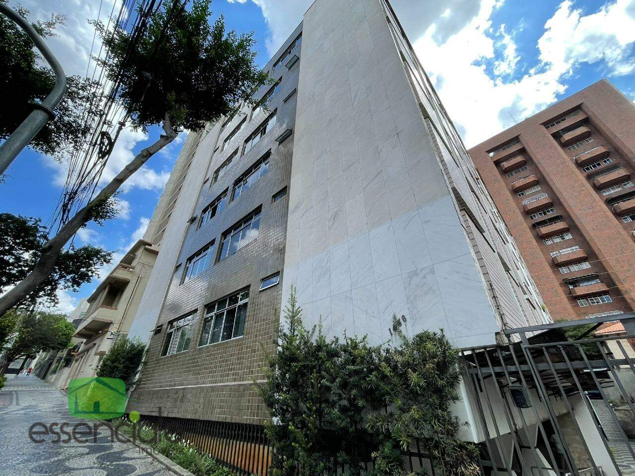 Alugo Apartamento 4 quartos com 159m², 2 vagas e portaria 24h – Santo Agostinho- R$ 4.500,00
