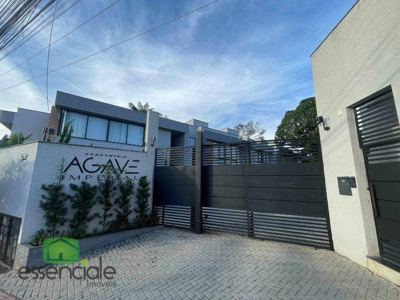 Casa em condomínio com 3 quartos, suíte, área gourmet e lazer completo – Central Parque | R$ 1.130.000,00