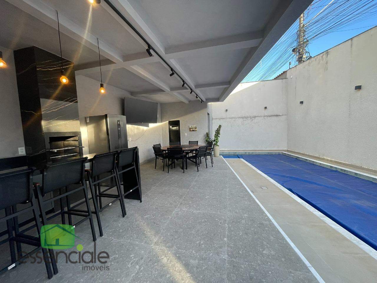 Casa em condomínio com 3 quartos, suíte, área gourmet e lazer completo – Central Parque | R$ 1.130.000,00