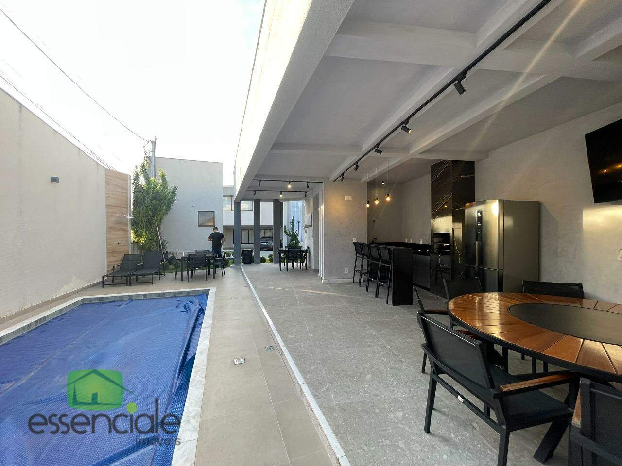 Casa em condomínio com 3 quartos, suíte, área gourmet e lazer completo – Central Parque | R$ 1.130.000,00