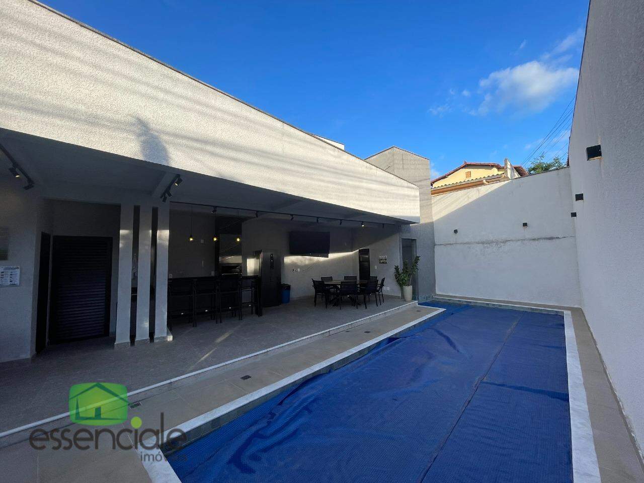 Casa em condomínio com 3 quartos, suíte, área gourmet e lazer completo – Central Parque | R$ 1.130.000,00