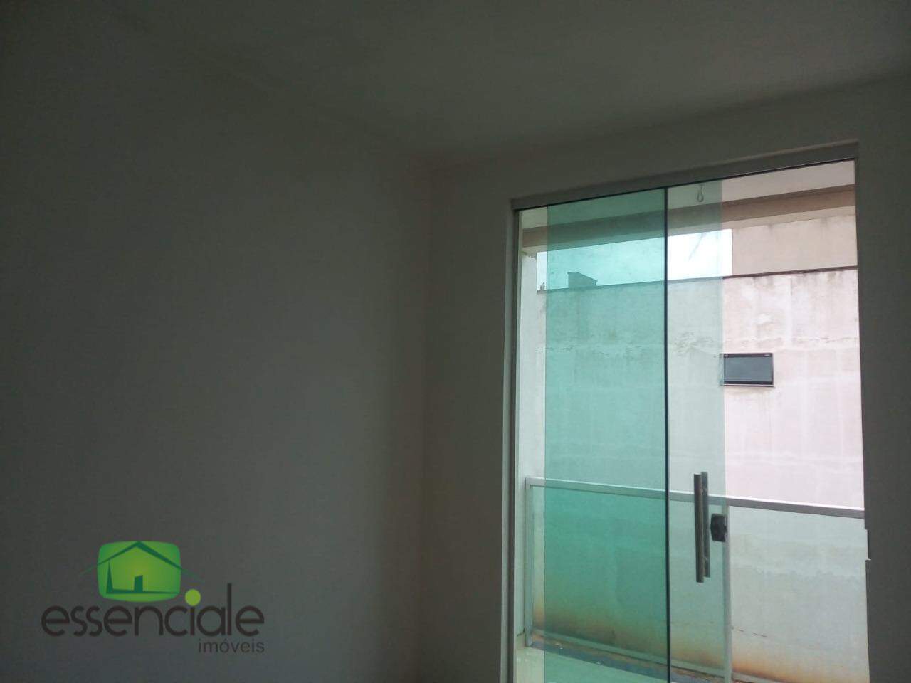 Alugo Casa em Condomínio 03 Quartos e 2 Vagas em Contagem/MG R$ 3.000,00