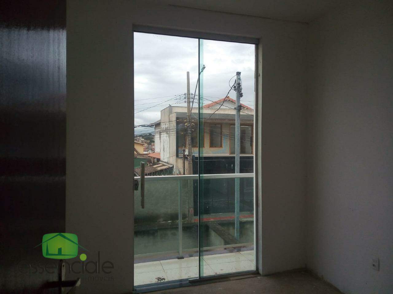 Alugo Casa em Condomínio 03 Quartos e 2 Vagas em Contagem/MG R$ 3.000,00