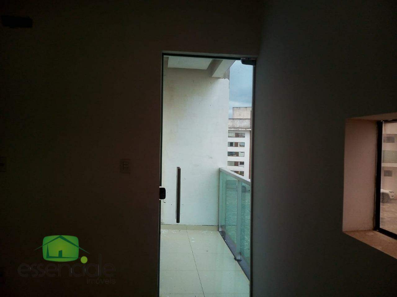 Alugo Casa em Condomínio 03 Quartos e 2 Vagas em Contagem/MG R$ 3.000,00