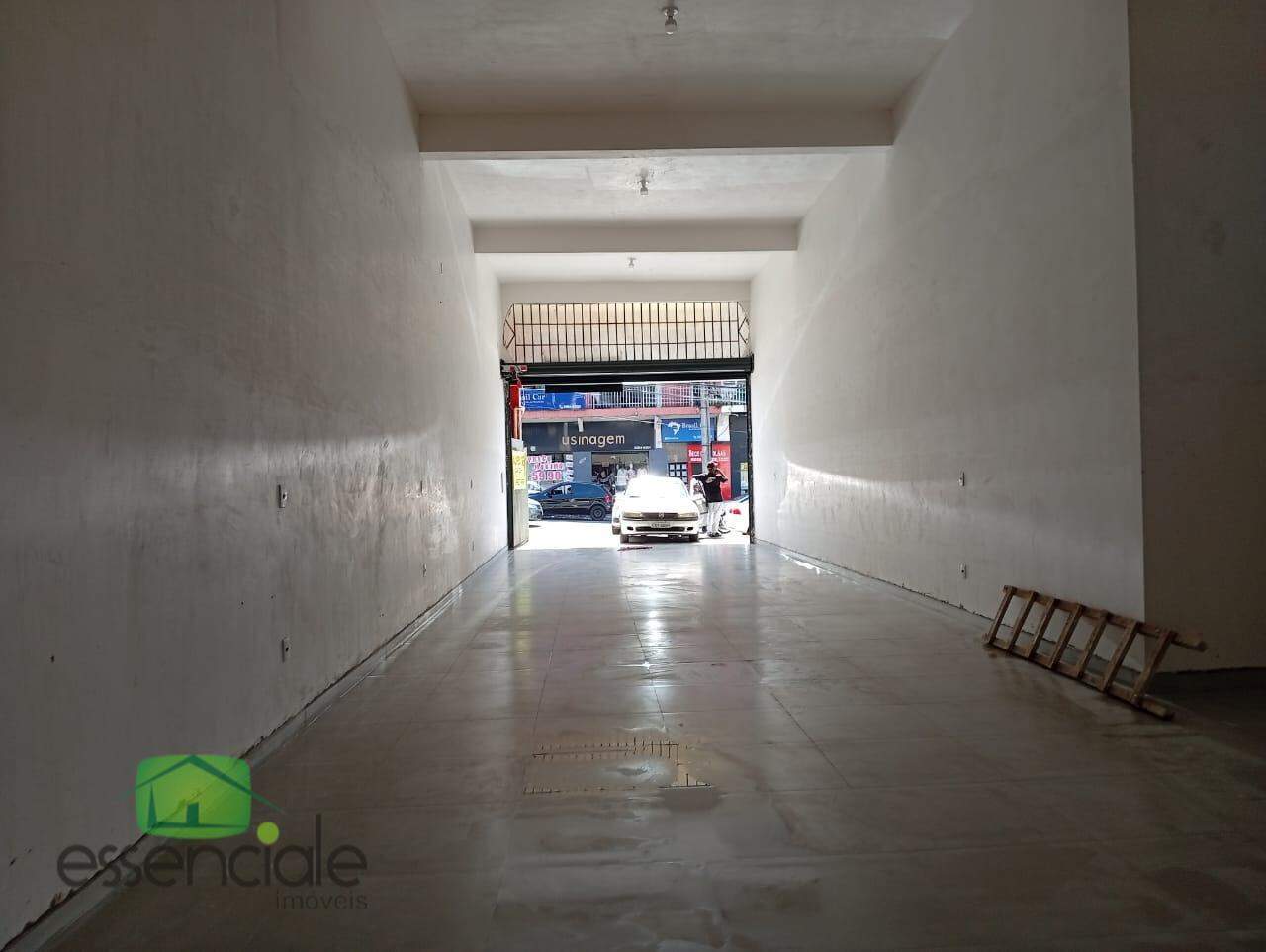 Alugo Loja Comercial na Av. Juscelino Kubitschek, Cidade Industrial-Contagem/MG - R$ 4.300,00