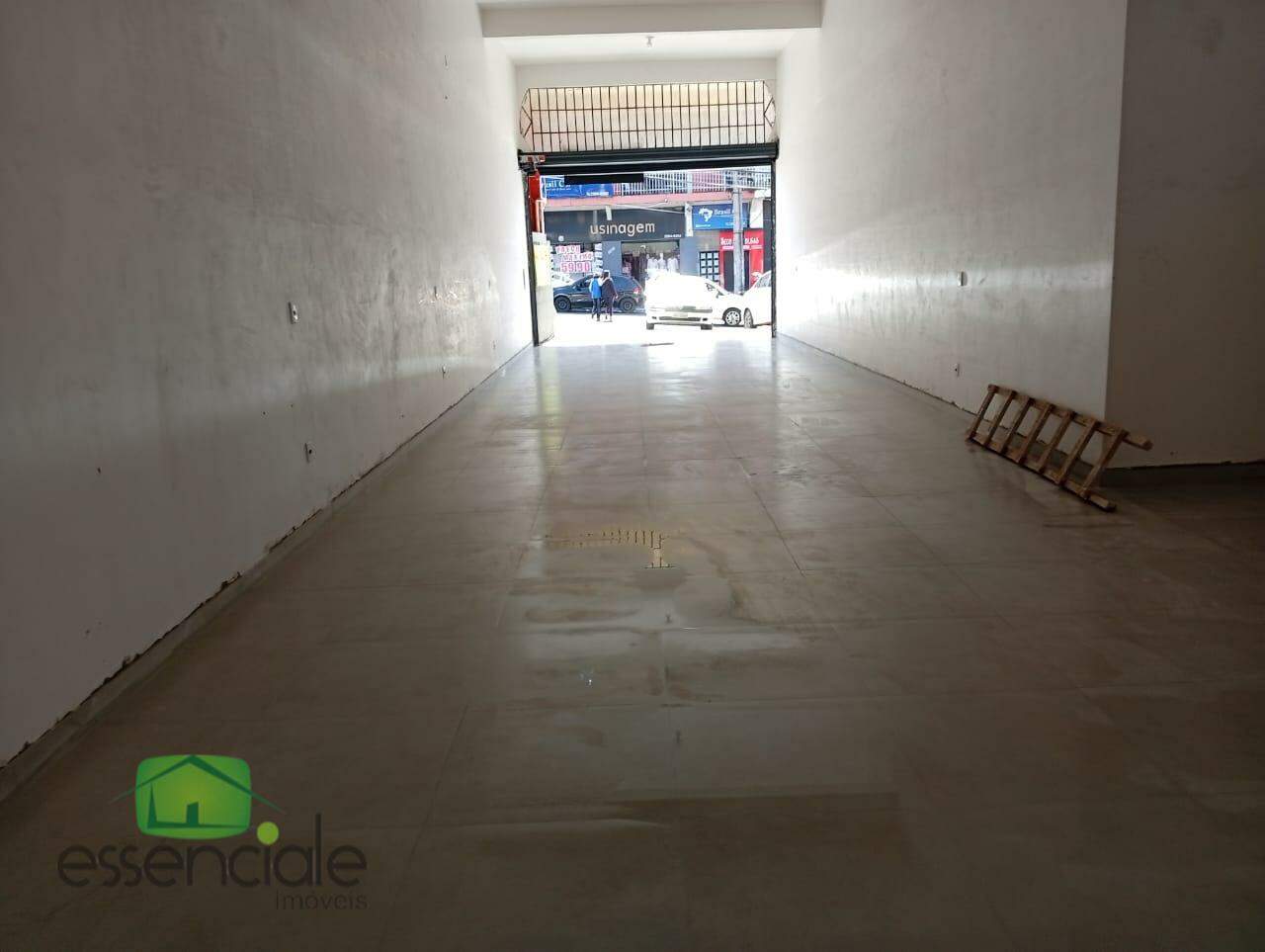 Alugo Loja Comercial na Av. Juscelino Kubitschek, Cidade Industrial-Contagem/MG - R$ 4.300,00