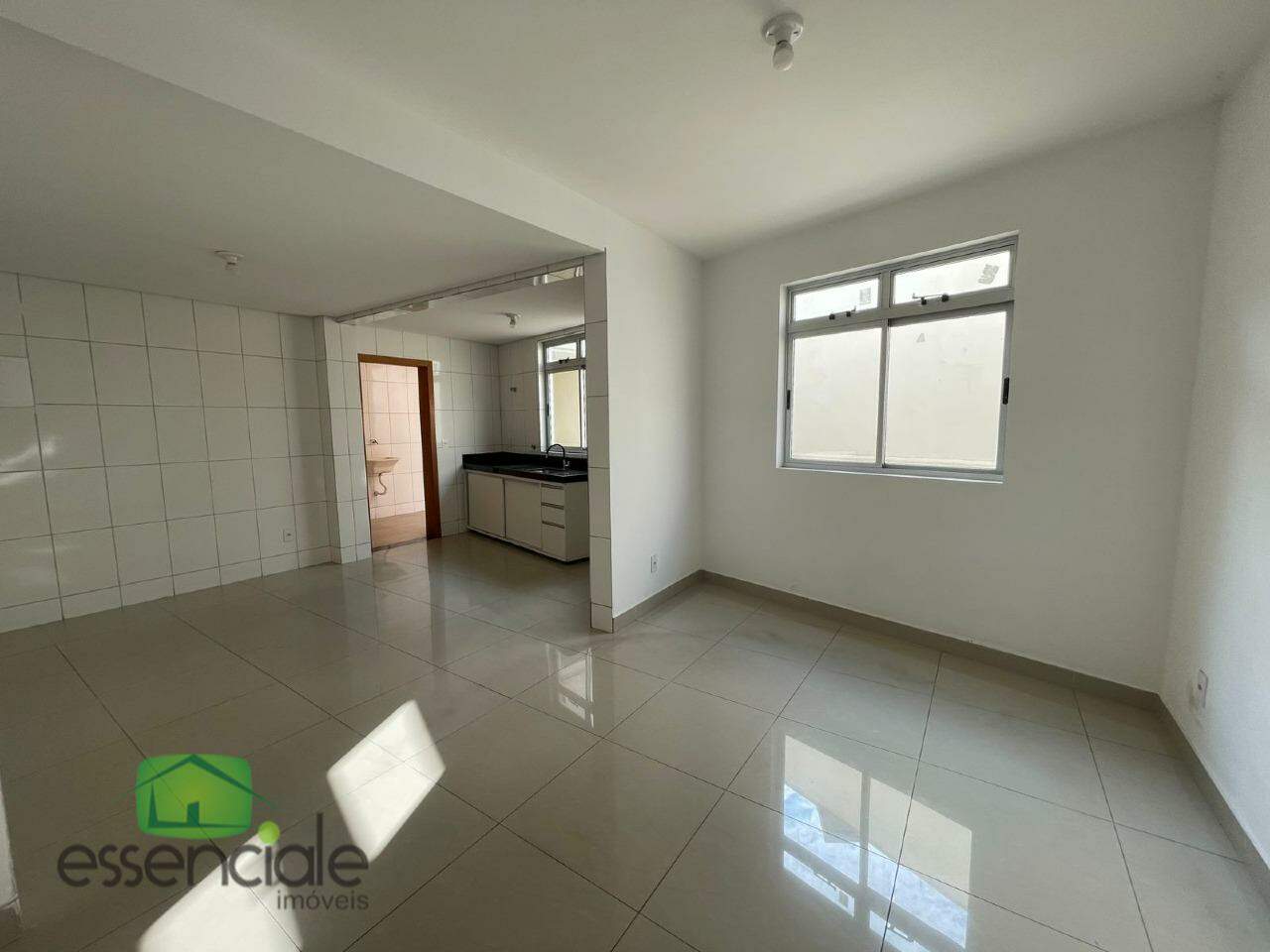 Apartamento com 3 Quartos, 2 Áreas Privativas e 2 Vagas à Venda no Bairro Inconfidentes – R$ 700 Mil