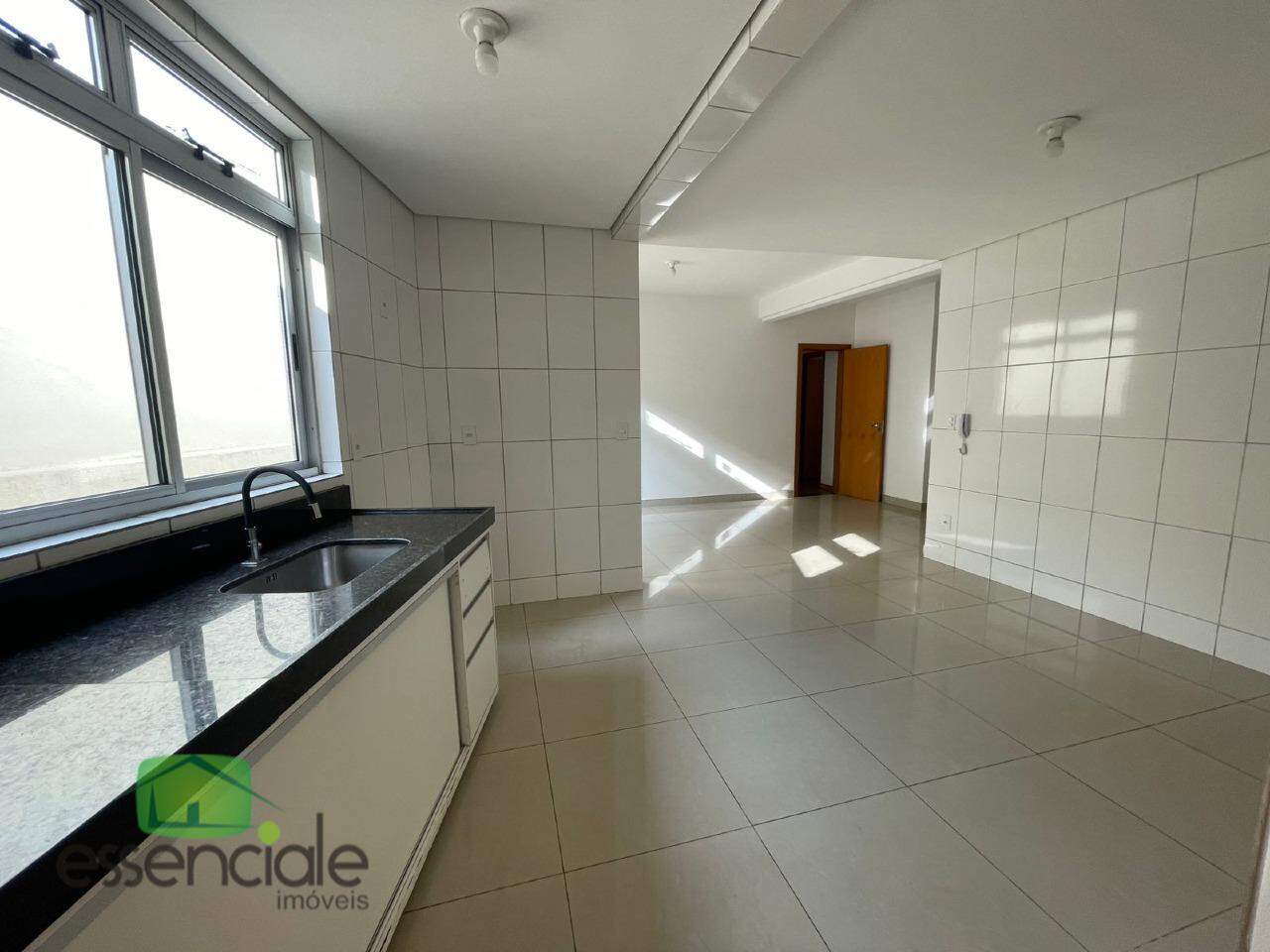 Apartamento com 3 Quartos, 2 Áreas Privativas e 2 Vagas à Venda no Bairro Inconfidentes – R$ 700 Mil