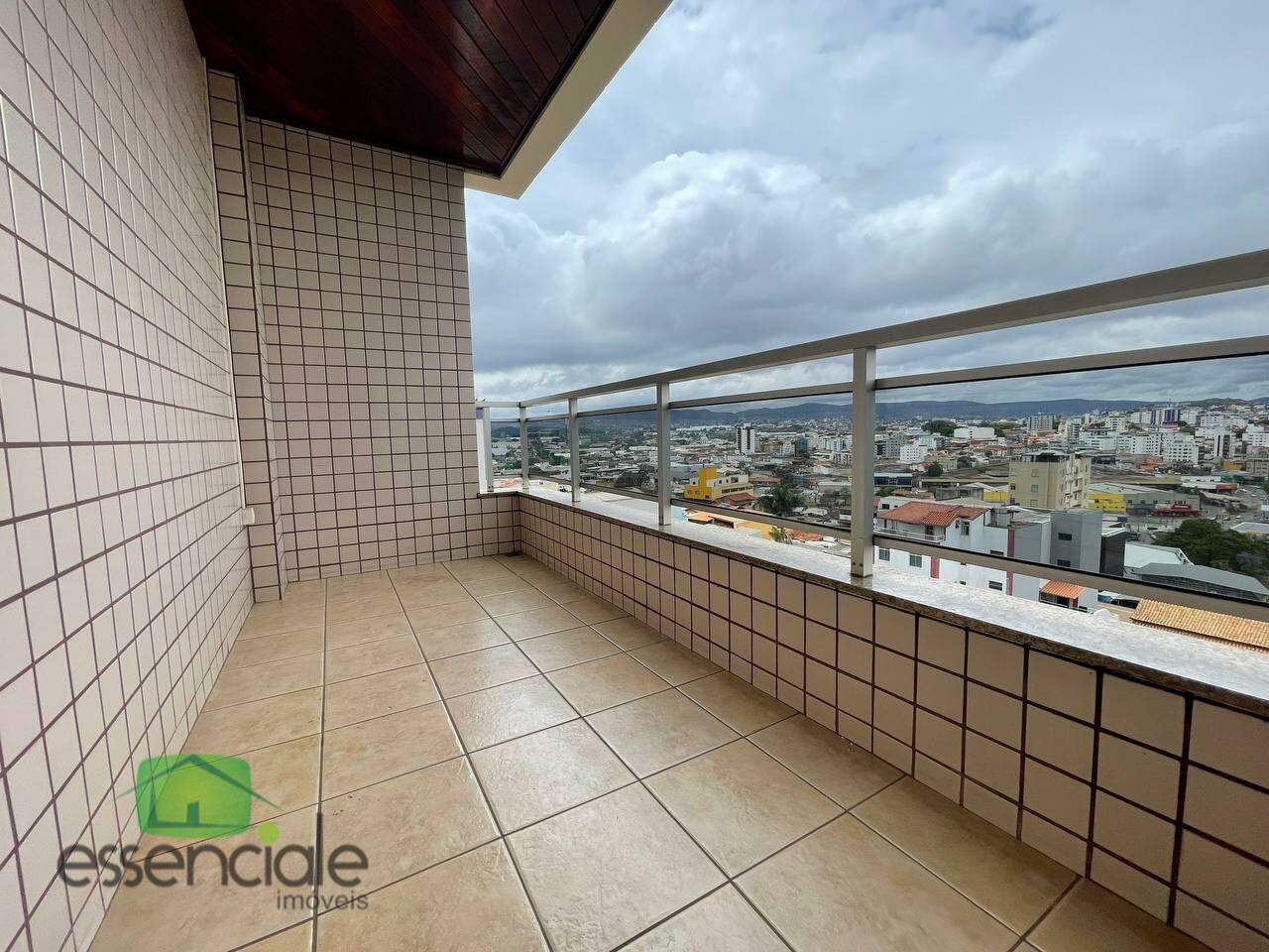 Cobertura 4 Quartos, 3 Suítes e 4 Vagas no Bairro Eldorado em Contagem-MG