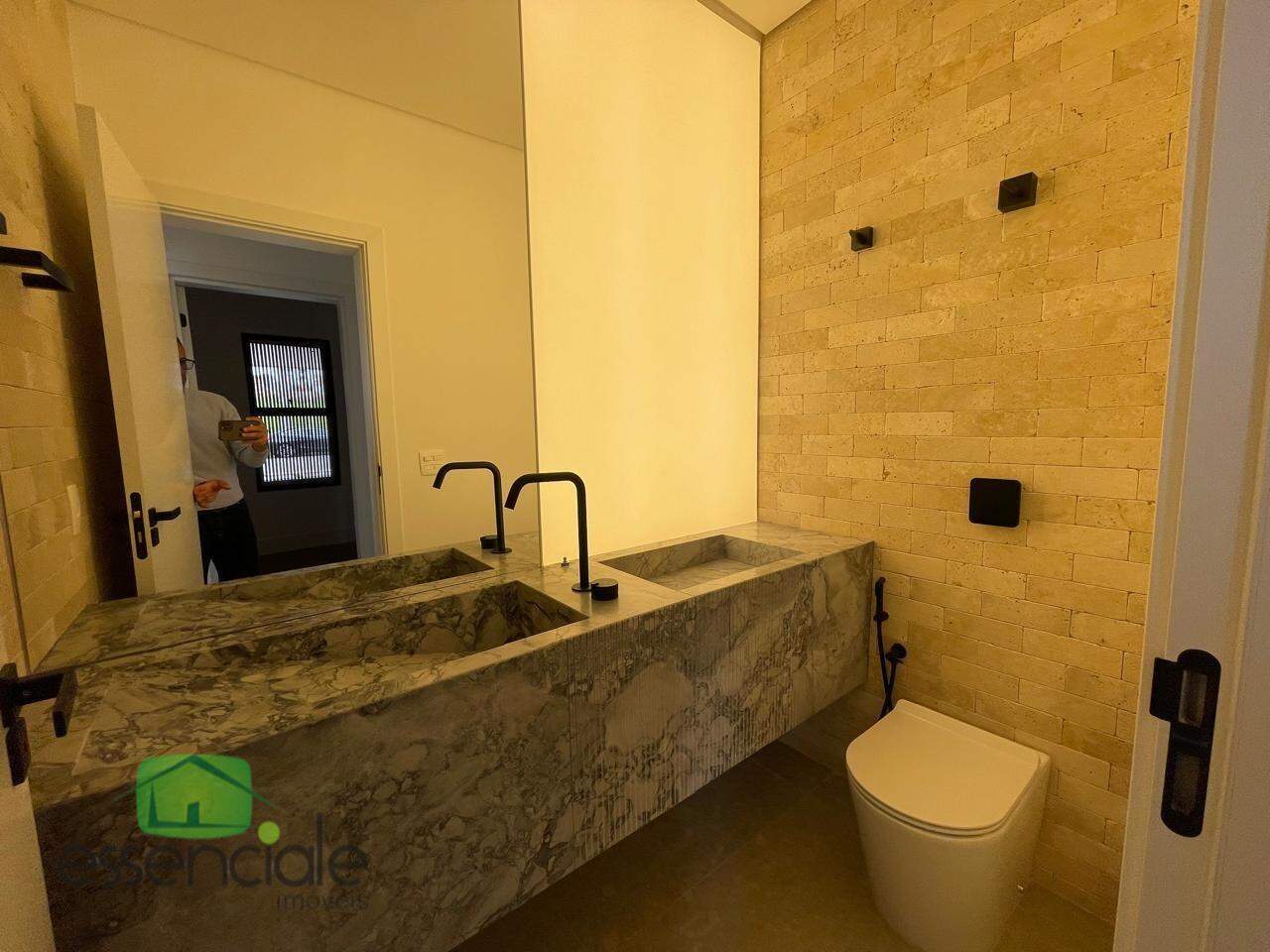 Casa de Luxo em Condomínio | 4 Suítes, Piscina com Borda Infinita, Sauna e 6 Vagas – Estância do Lago