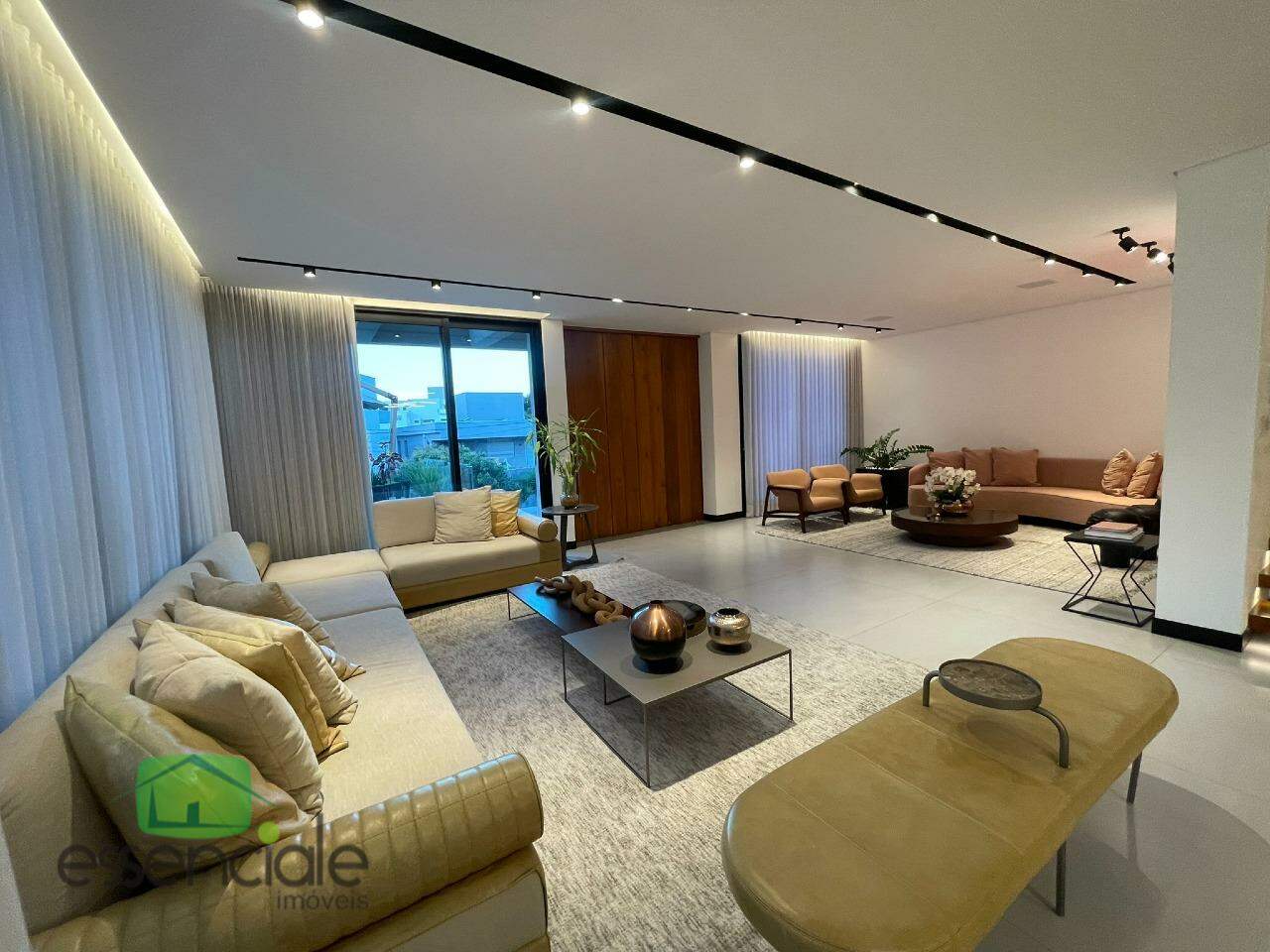 Casa de Alto Padrão em Condomínio | 500 m² | 4 Suítes | 6 Banheiros | 8 Vagas | Porteira Fechada | R$ 6.900.000 ?? Valor