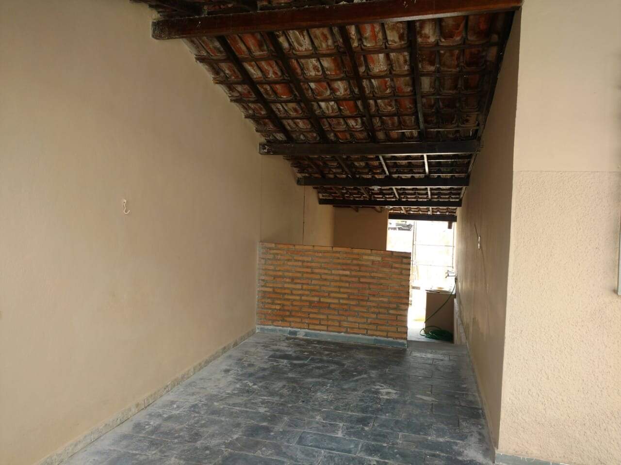 Alugo Casa Individula 03 quartos sendo 1 suíte no Bairro Novo Riacho-Contagem/MG -