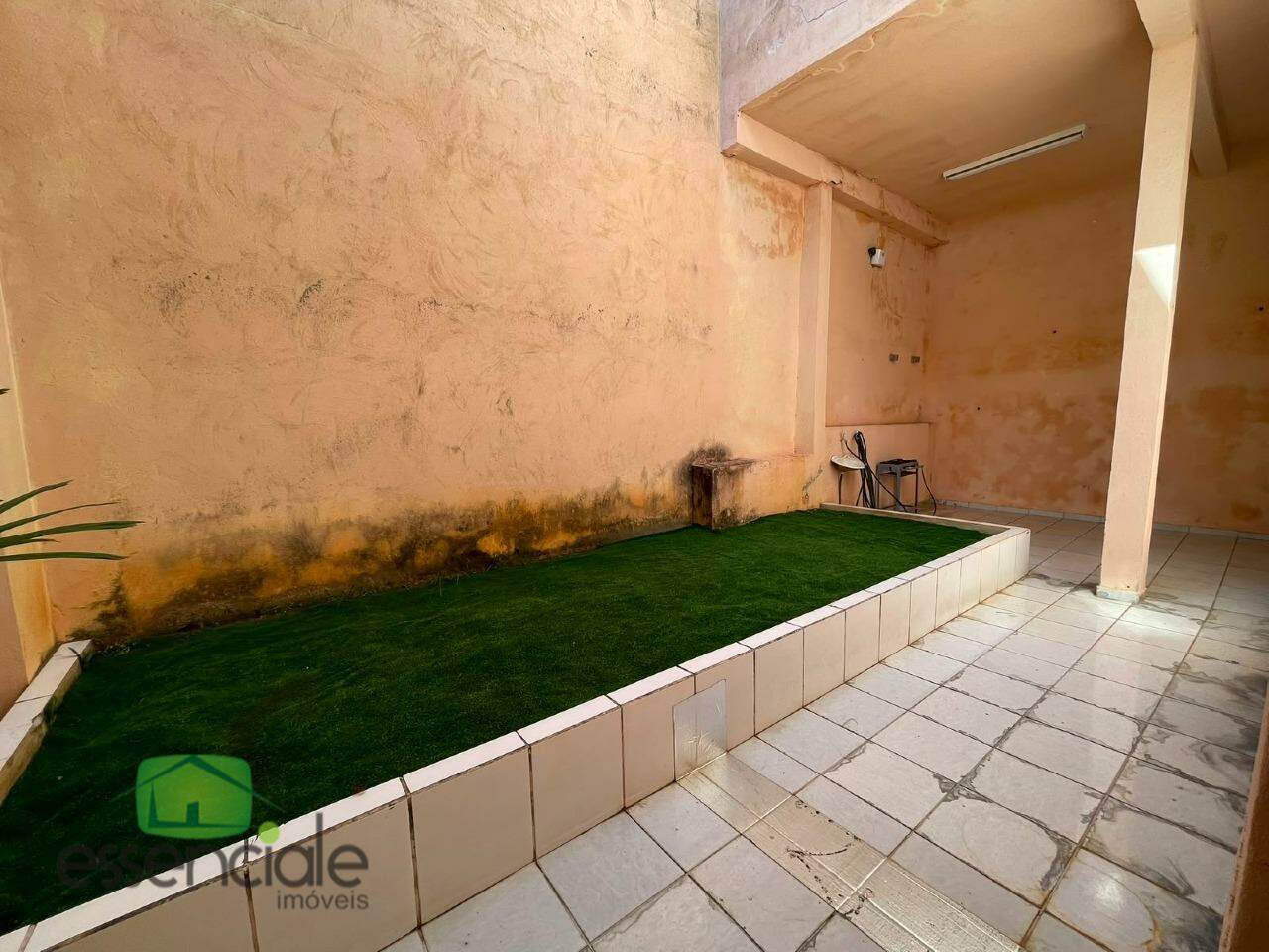 Casa 3 Quartos com Suíte, Hidromassagem, Vista Panorâmica e 4 Vagas no Bairro Santa Helena (Barreiro) à Venda por R$ 950