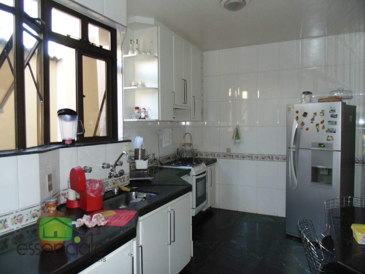 Casa Triplex com 420m² e 5 quartos bairro Inconfidentes em Contagem à venda R$1.700.000