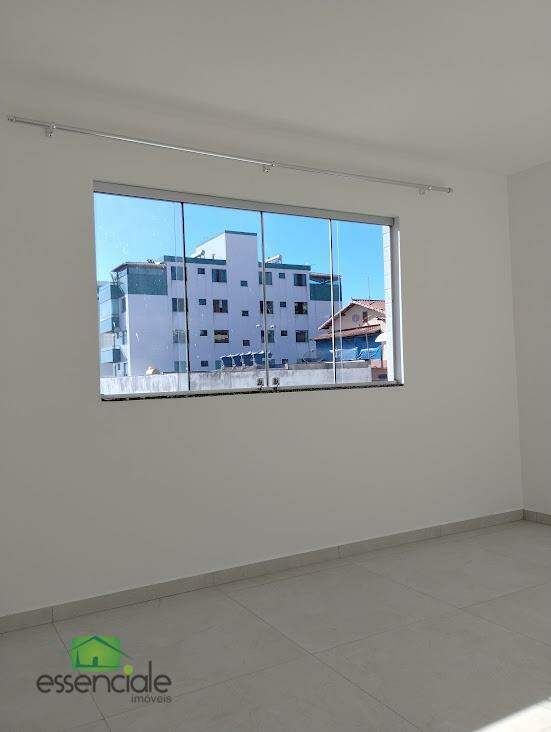 Alugo Excelente Apartamento 03 Quartos prédio individual ,com elevador próximo R$ 2.500,00