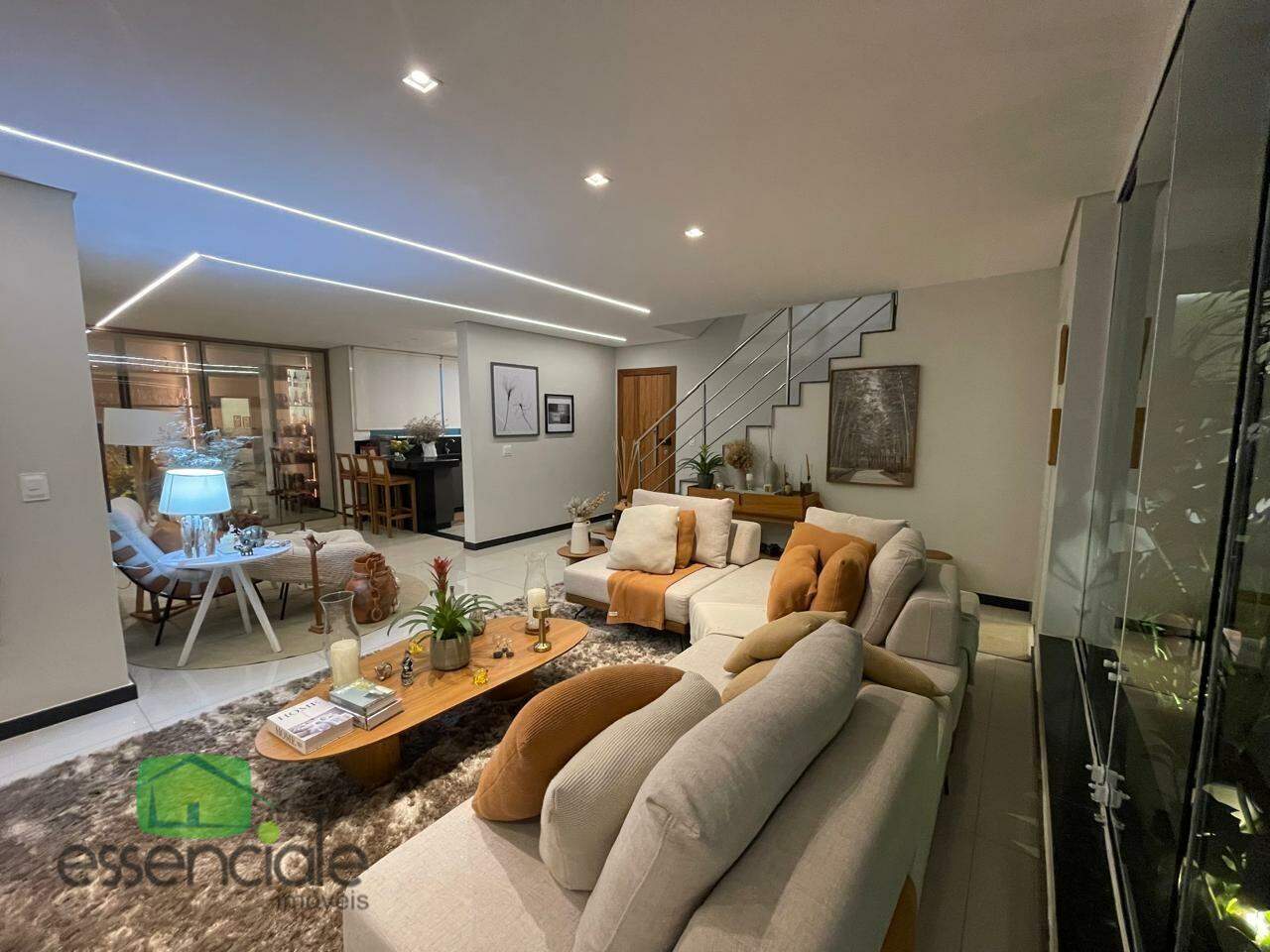 Casa em Codomínio, 3 suites, Centro de Contagem