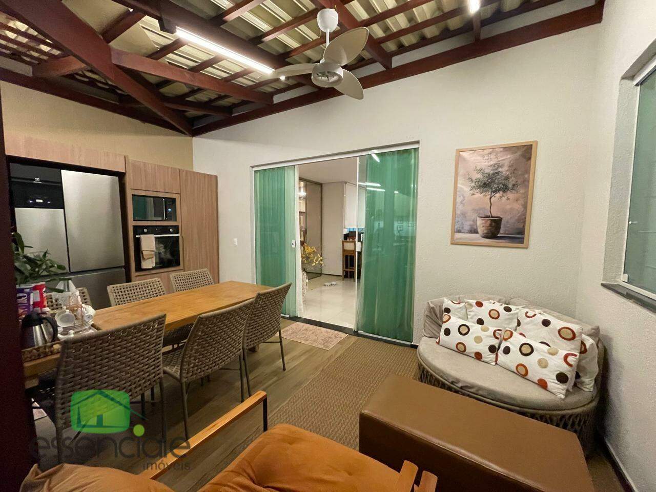 Casa em Codomínio, 3 suites, Centro de Contagem