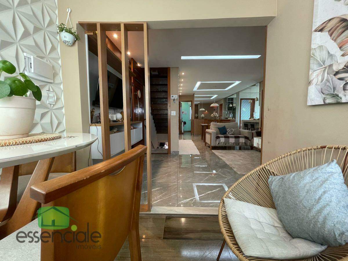 Casa com 160 m² e 3 quartos no bairro Água Branca, à venda por R$ 724.000