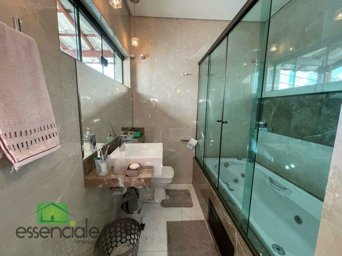Casa com 160 m² e 3 quartos no bairro Água Branca, à venda por R$ 724.000
