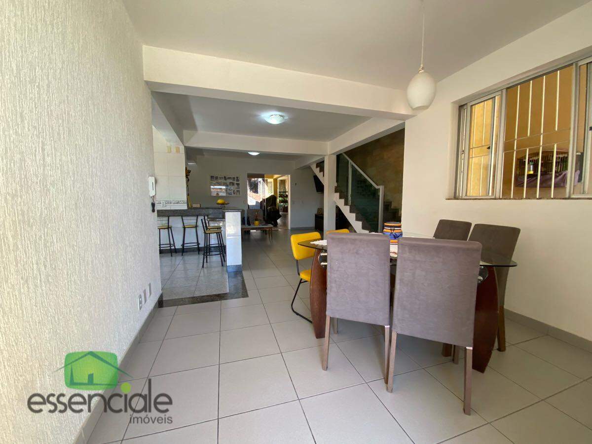 Casa com 429 m² e 4 quartos no Novo Eldorado à venda por R$ 1.200.000