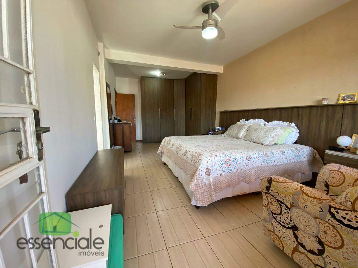 Casa com 429 m² e 4 quartos no Novo Eldorado à venda por R$ 1.200.000