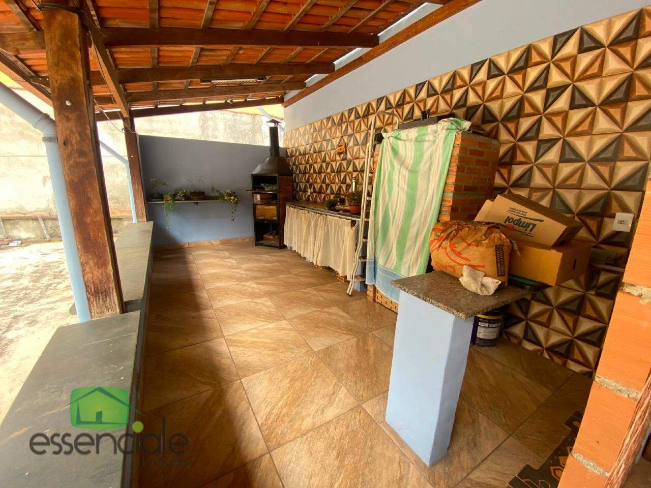 Casa com 242 m² e 3 quartos no bairro Jardim Riacho das Pedras à venda por R$ 1.190.000