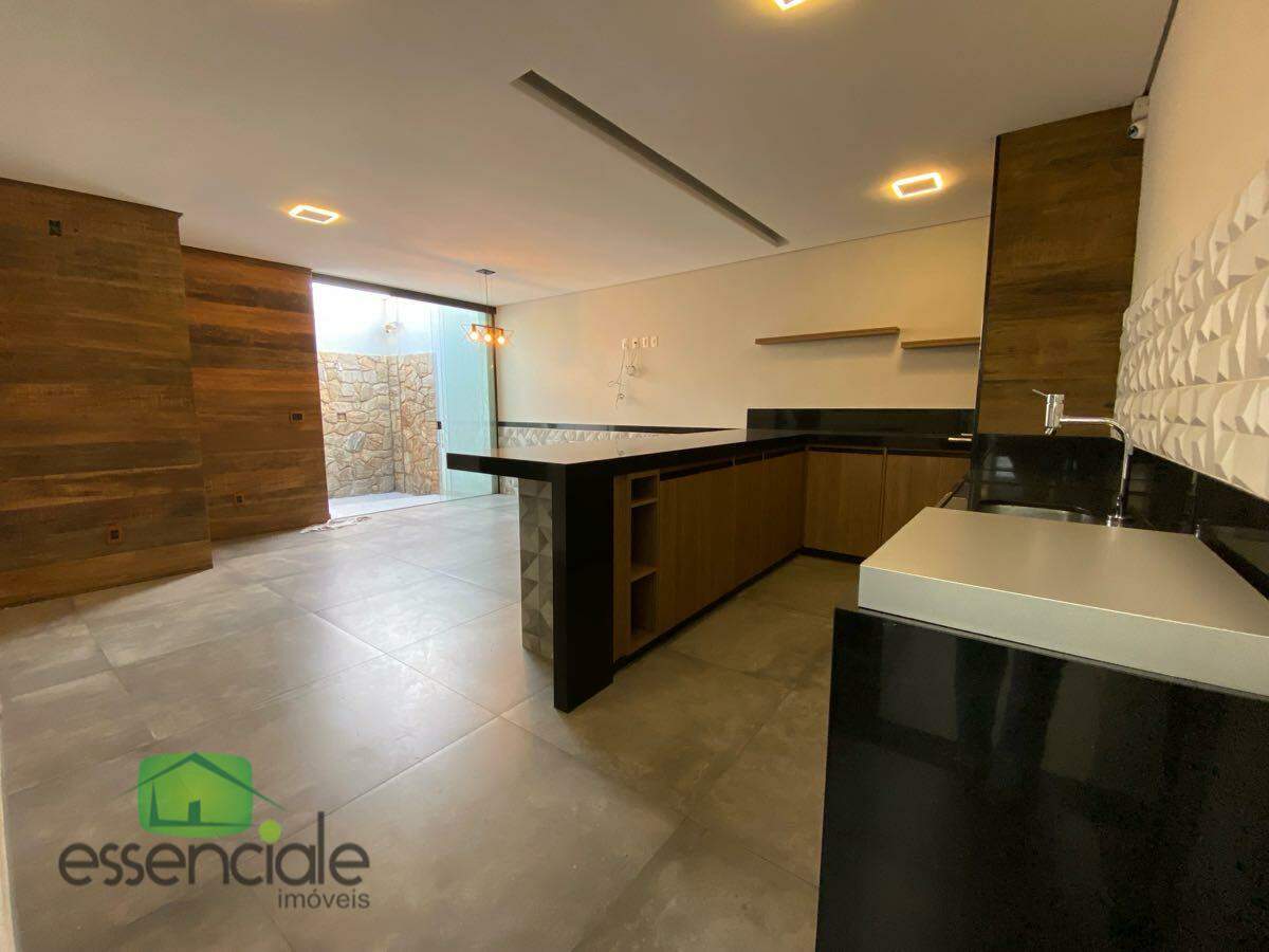 Casa com 250 m² e 3 quartos no bairro Água branca à venda por 1.060.000