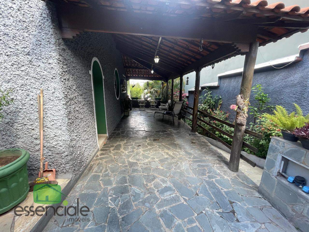 Alugo Casa 04 quartos no bairro Novo Riacho para alugar por R$ 3.800,00