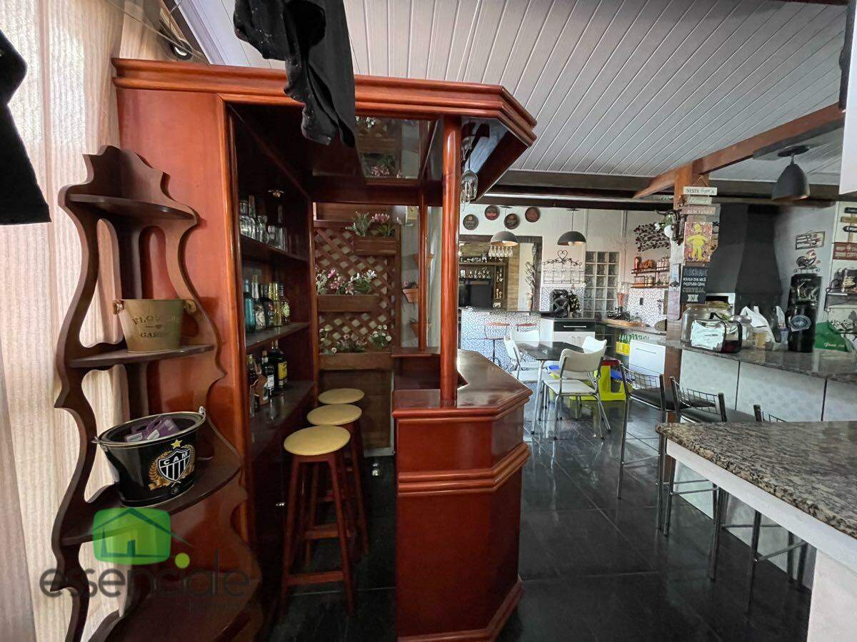 Casa com 380 m² e 6 quartos no bairro água branca à venda por R$1.230.000