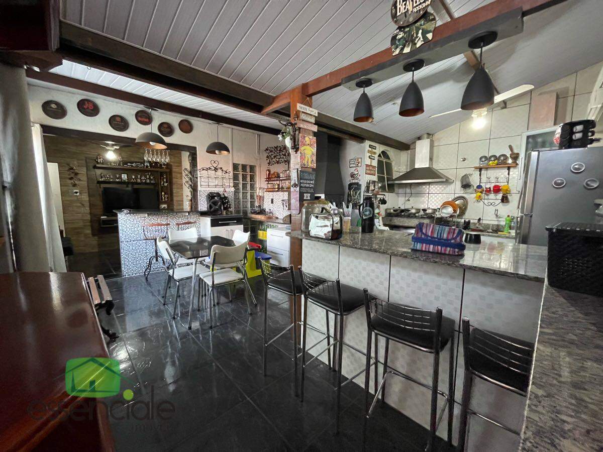 Casa com 380 m² e 6 quartos no bairro água branca à venda por R$1.230.000