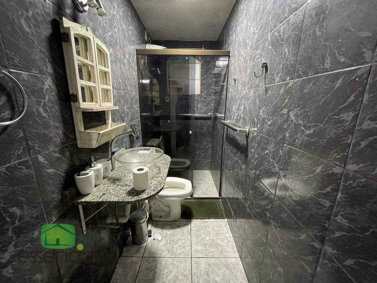 Casa com 380 m² e 6 quartos no bairro água branca à venda por R$1.230.000